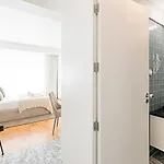Ceuta By Lovelystay Apartman Porto