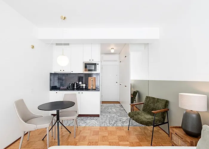 Ceuta By Lovelystay Apartamento