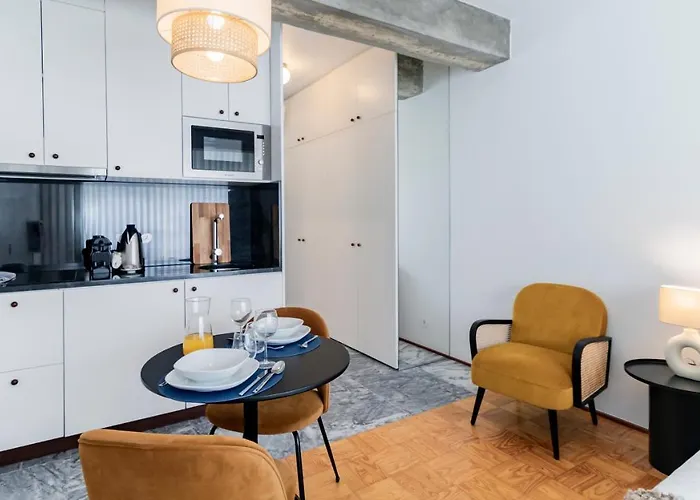 Ceuta By Lovelystay Apartamento